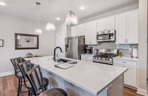 Commerce City House | Charming 3-bedroom townhome with AC, WiFi in enjoyable Commerce City