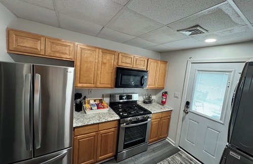 Bayville Apartment | Charming 3 Bedroom, 1 Bath, Ground floor, 2 blocks from Ocean Gate Beach