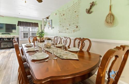 Ocean City Apartment | Charming 3-Bedroom, 2-Bathroom Townhouse Perfectly Located Near the Boardwalk
