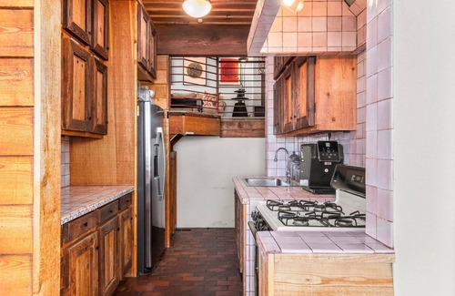 Aspen House | Charming 3-bedroom, 3-bath mountain residence escape just 10 min. from Aspen.