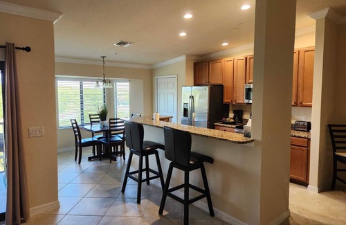 Bradenton Condo | Charming 3-bedroom condo in Bradenton with WiFi and AC