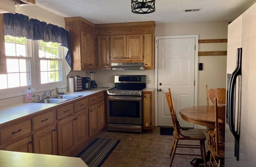 Easley Cottage | Charming 3-bedroom country cottage in beautiful Dacusville area