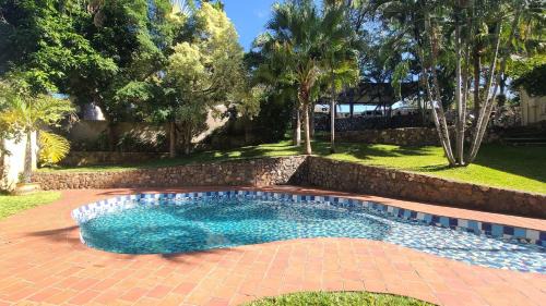 Kariba Apartment | Charming 3 bedroom guesthouse - 2300