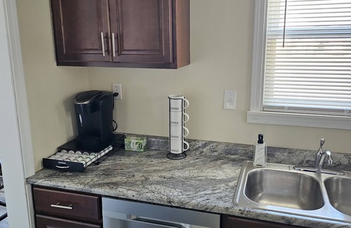 Southfield House | Charming 3-bedroom house with AC and WiFi in Southfield
