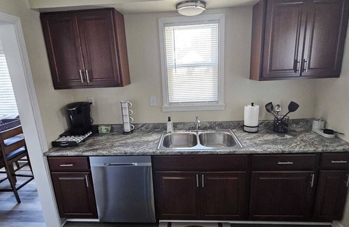 Southfield House | Charming 3-bedroom house with AC and WiFi in Southfield