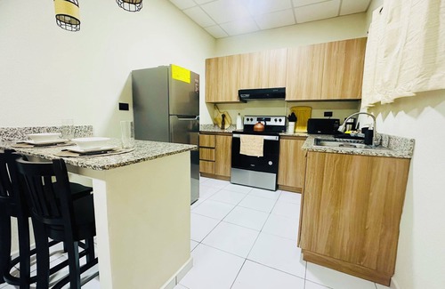 Santa Ana House | Charming 3-bedroom house with WiFi and AC in Santa Ana, El Salvador