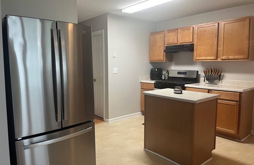 McDonough House | Charming 3-bedroom house in delightful McDonough with WiFi, AC