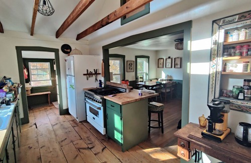 Westport House | Charming 3-bedroom house in Westport. Pet-Friendly!