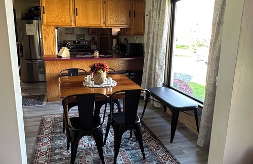 Everett House | Charming 3-bedroom house in small town of Everett PA