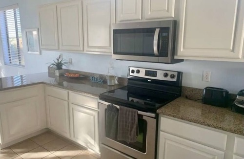 Seville House | Charming 3-bedroom house in lovely Gilbert with AC, WiFi