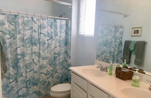 Seville House | Charming 3-bedroom house in lovely Gilbert with AC, WiFi