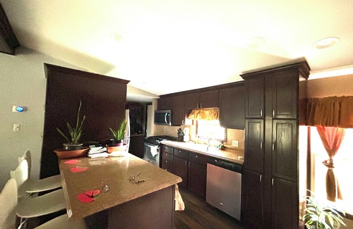 Hammond House | Charming 3-bedroom house rooms in nice Hammond with WiFi,