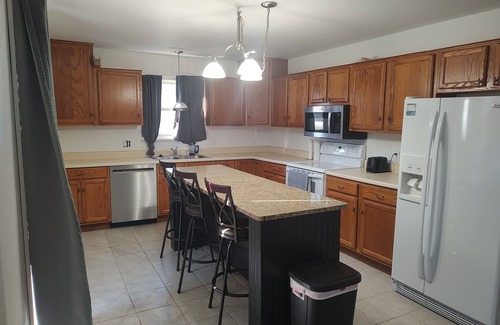 Iola House | Charming 3-Bedroom House in Iola