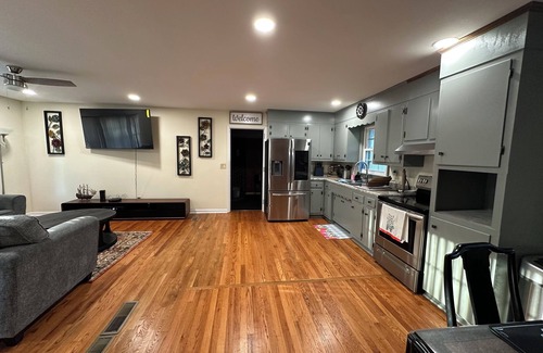 Athens House | Charming 3-bedroom house in Athens with WiFi and AC