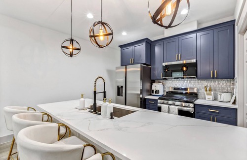 FM 1960 House | Charming 3-bedroom house with WiFi, AC in Humble near IAH