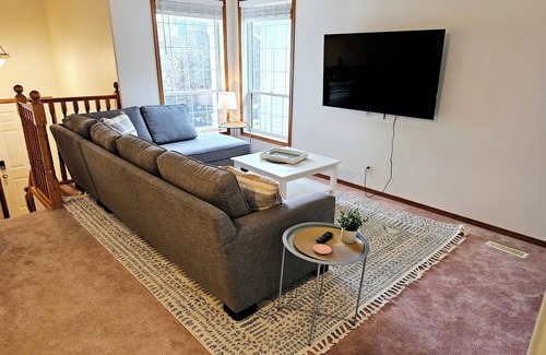 Red Deer House | Charming 3 bedroom in Lancaster