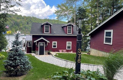Winchester House | Charming 3-bedroom lakehouse in Winchester with WiFi and AC