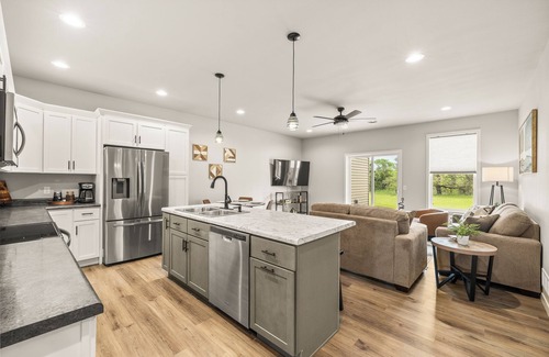 Plover House | Charming 3-bedroom townhome with a backyard, WiFi and AC in delightful Plover WI