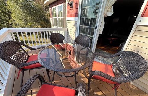 Hugo House | Charming 3-bedroom townhome with AC and WiFi in lovely Hugo