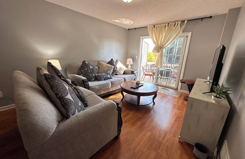 Hugo House | Charming 3-bedroom townhome with AC and WiFi in lovely Hugo