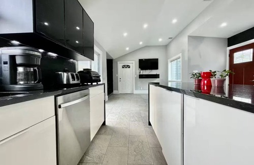 Bridgewater House | Charming 3-bedroom house in Bridgewater with AC