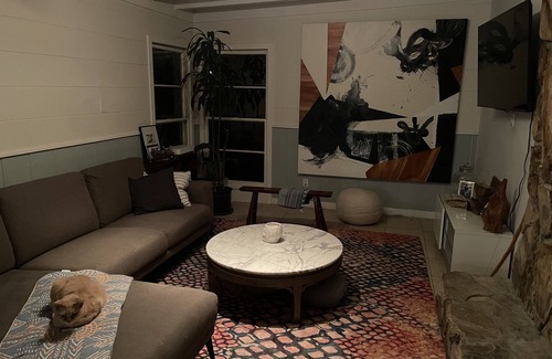 Westchester House | Charming 3-Bedroom/2-Bath Art Deco House in West Los Angeles.