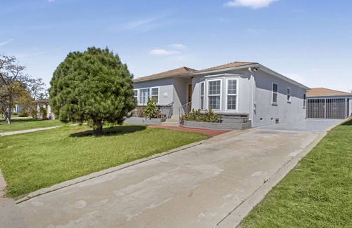 Los Angeles Villa | Charming 3-bedroom villa with Wi-Fi, AC in fantastic Location