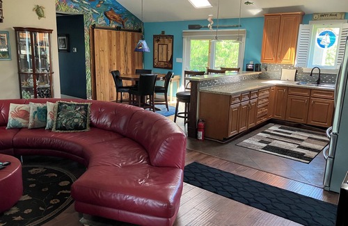 Maryus Cottage | Charming 3-bedroom villa with WiFi, and Jaccuzzi , just Minutes from Yorktown