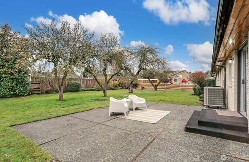 Auburn House | Charming 3-bedrooms and 4 beds house in Auburn with WiFi and AC stay four people