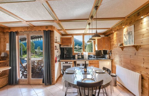 Les Praz-de-Chamonix Apartment | Charming 3-Star Duplex with Garden Terrace in Chamonix - Sleeps 4