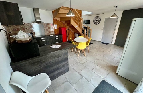 Lussac-les-Chateaux House | Charming 3 bedroom house