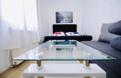 Leopoldstadt Apartment | Charming 3BR Apt Close to Augarten Park