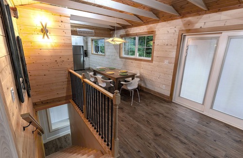 Gainesville Cabin | Charming 3BR Cabin w/All the Comforts – WiFi & AC in Beautiful Gainesville