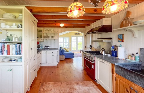 Block Island Cottage | Charming 3BR Cottage Perched above the Sea Offers Spectacular Ocean Sunsets