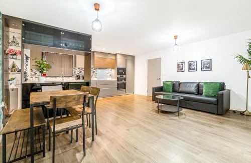 Sudbury Apartment | Charming 3BR Duplex in Wembley, 5 Minutes to Tube