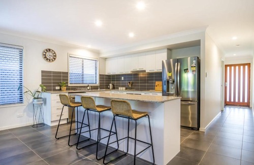 Dakabin House | Charming 3BR House in the Heart of Dakabin