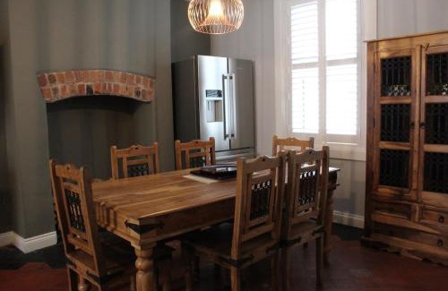Llangollen House | Charming 4-Bed in Llangollen