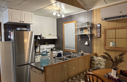 Adolphustown Cottage | Charming 4-bedroom cottage in lovely Greater Napanee with AC