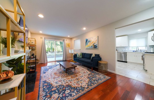 Beverly Hills House | Charming 4-bedroom house on a half-acre lot in a beautiful neighborhood.
