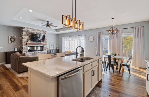 Alburnett House | Charming 4-bedroom house in Alburnett with AC, WiFi