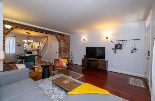 Fells Point House | Charming 4 bedroom home just steps to the water!