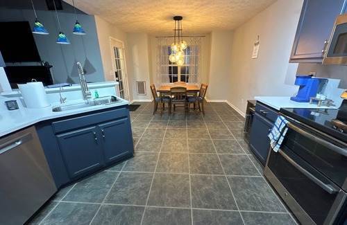 McDonough House | Charming 4-bedroom house with fire pit, rocking chair front porch and WiFI.