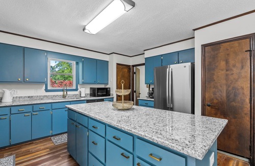 Harbison House | Charming 4-bedroom house in wooded serene neighborhood