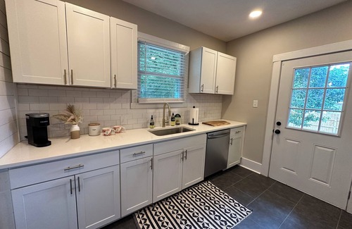 Savannah House | Charming 4-bedroom house with WiFi and AC in superb Savannah