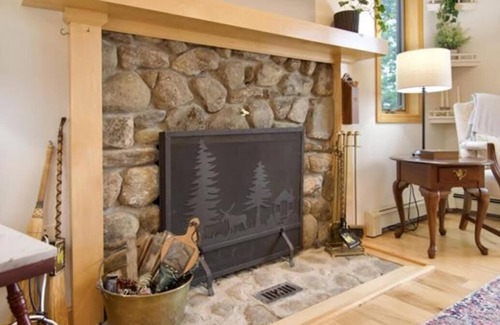 Sunapee House | Charming 4-bedroom house in enjoyable Sunapee with fitness room, WiFi