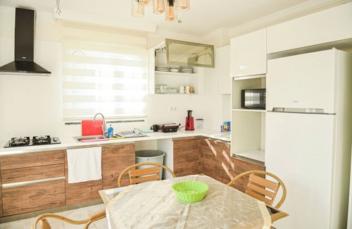 Beylikduzu Villa | Charming 4-bedroom villa with sea and city view, WiFi in delightful Istanbul