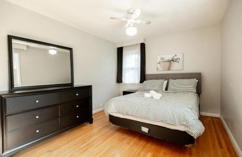 Barrie House | Charming 4BR Barrie Retreat with Backyard