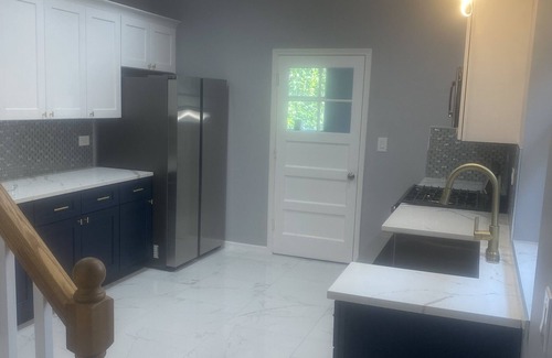 Avalon Park House | Charming 5 bedrooms 2 bath near Downtown Loop and Mc cormick Place, Museum