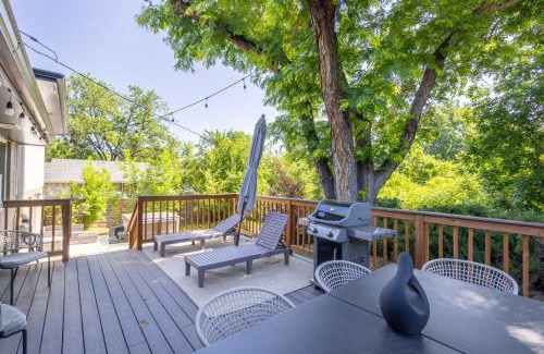 Littleton House | Charming 5br Home W Fenced Yard, Bbq & Hot Tub