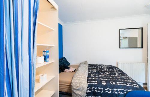 Reading House | Charming 6-Bed House in Reading